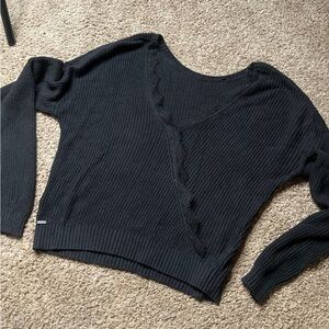 Hollister long sleeved sweater